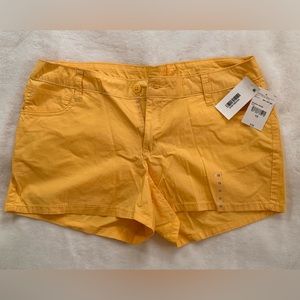 Woman’s Shorts NWT. Sz 13